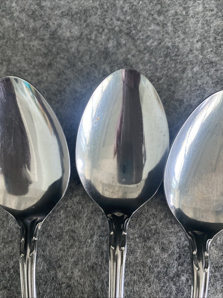 4 TOWLE/SUPREME CUTLERY STAINLESS FLATWARE, "PIERRE" PATTERN DINNER SPOONS