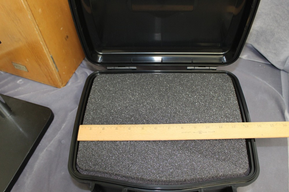 Gemini Hard-sided case with pinch & plunk foam