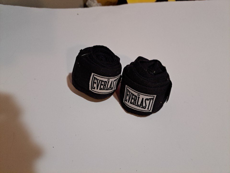 Everlast Boxing Glove Hand Wraps Solid Black