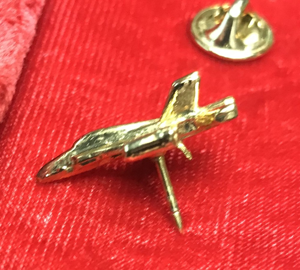 Vintage Jet Airplane lapel tie pin