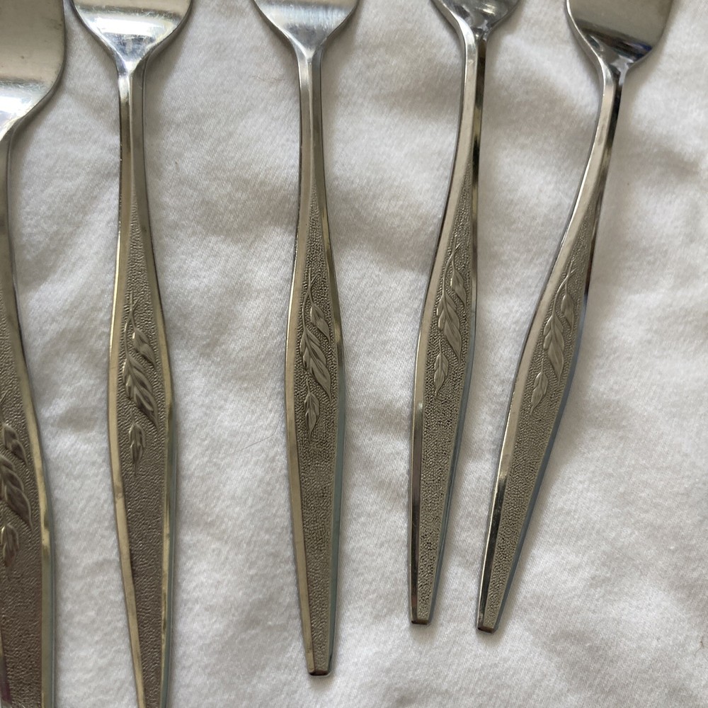 Vintage Community Silverware Woodmere Flatware 35 Pcs