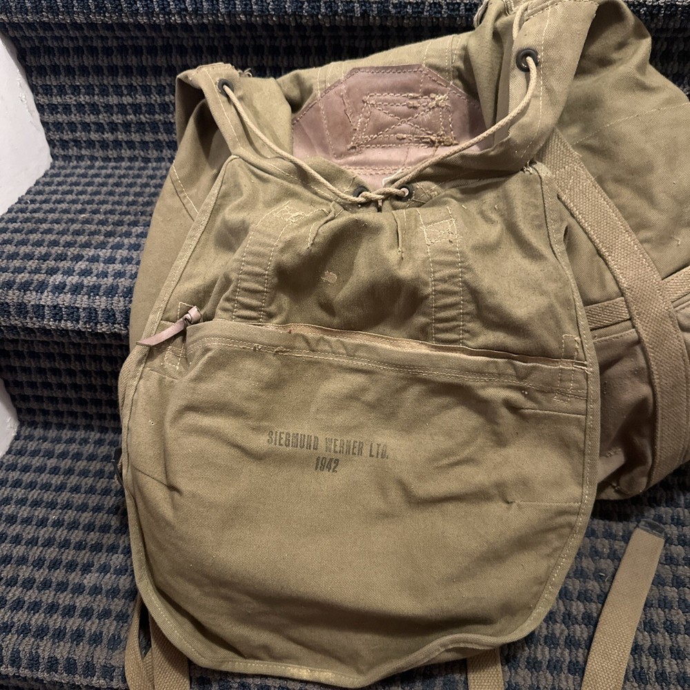 1942 US. Military Issued Back Pack, Siegmund Werner LTD. VG+