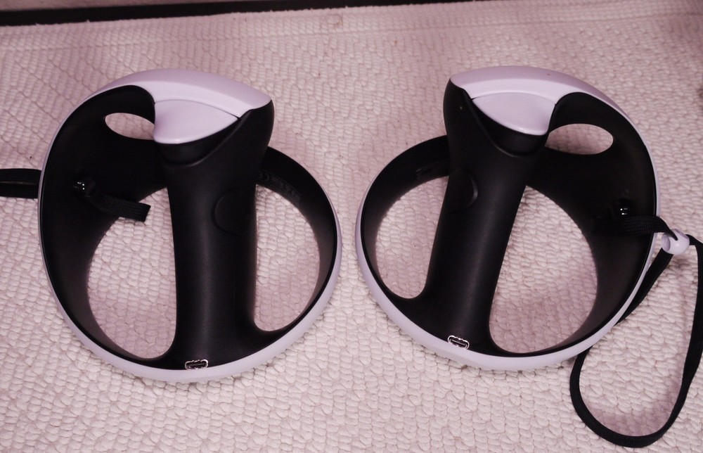 PlayStation VR 2 Headset & Sense Controllers For PS5