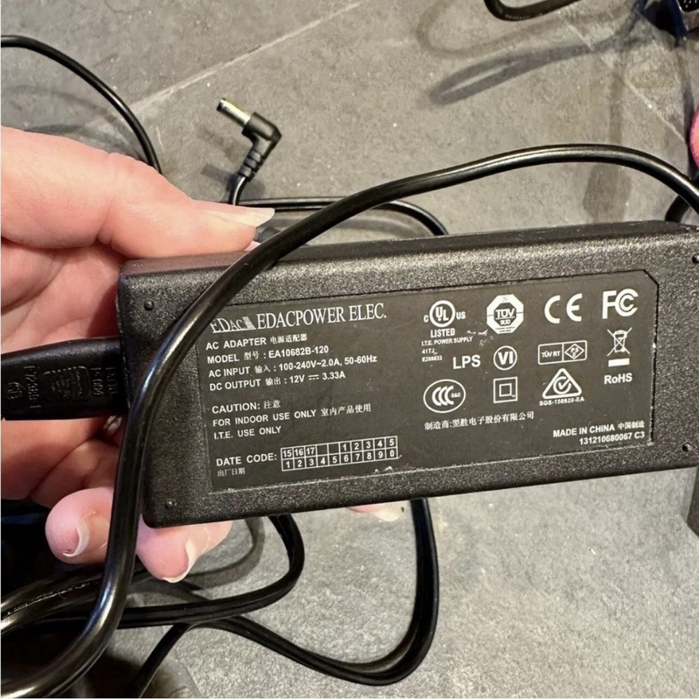 MICROS RESTAURANT DISPLAY CONTROLLER MODEL DT166 INPUT DC12V 2A + POWER CORDS