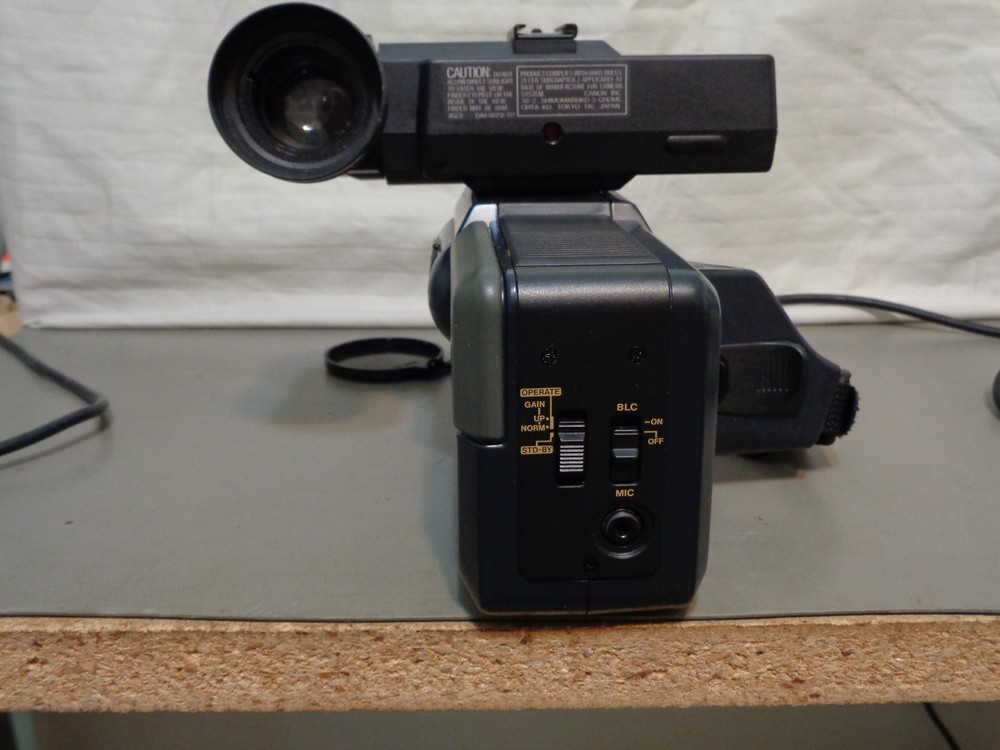 CANON VC-200 color video camera