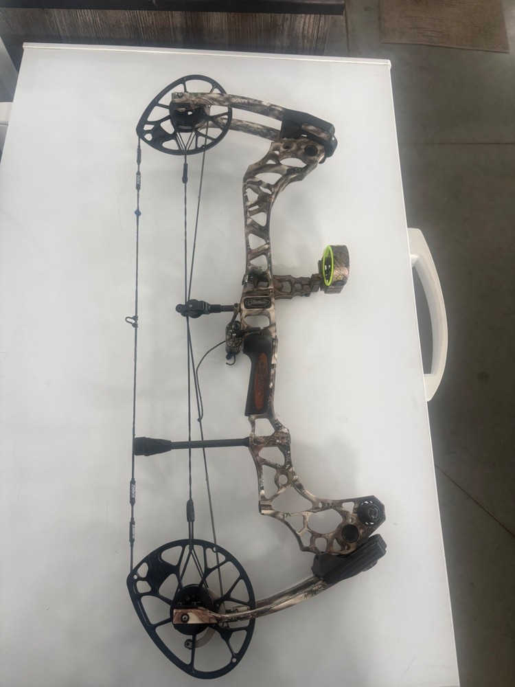 Mathewsmathews compound bow left hand