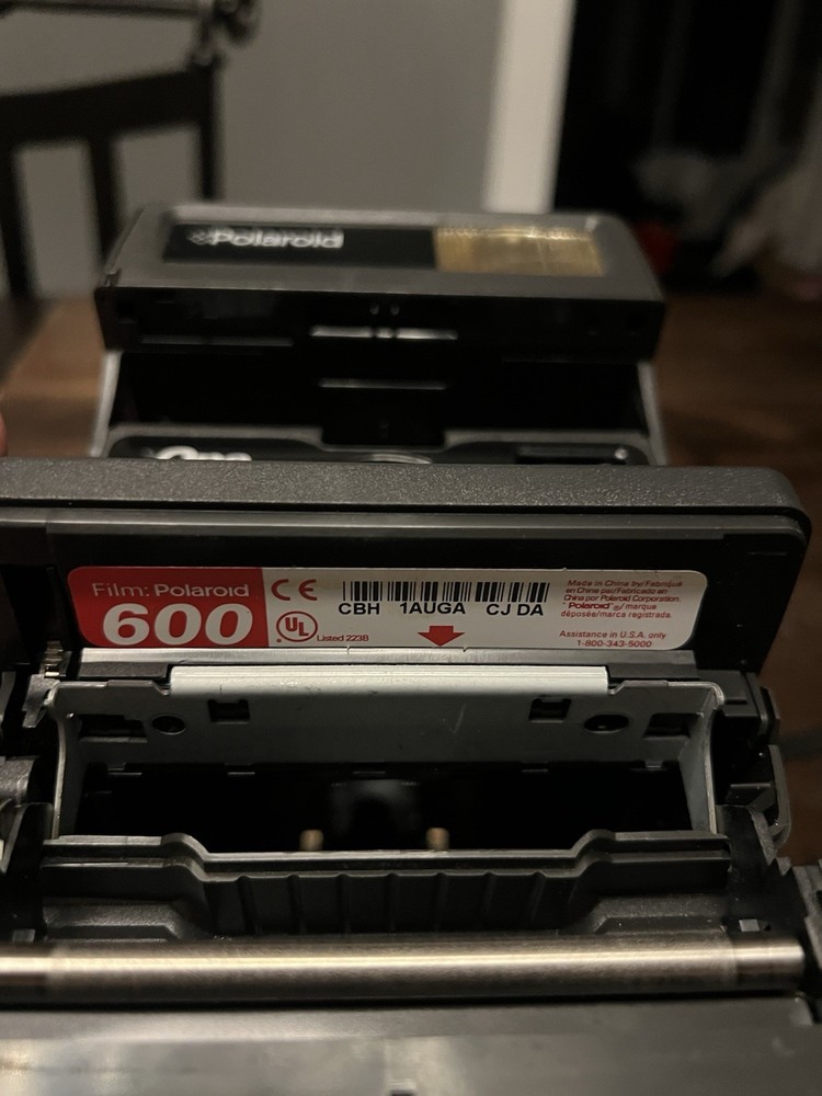 Polaroid One Step Flash 600 Film Instant Camera