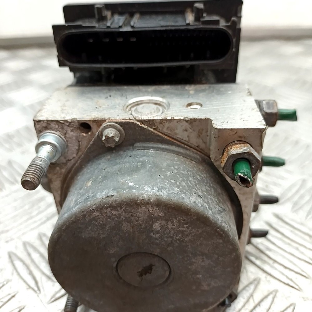 RENAULT CLIO EXPRESSION 16V ABS PUMP MODULATOR CONTROL UNIT 7701209606