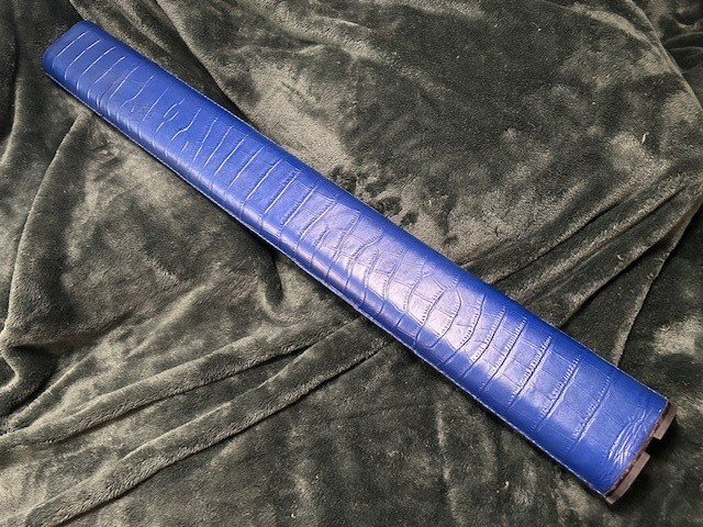 Volturi Fellini Style Custom Pool Case 2x2 Genuine Leather. Blue