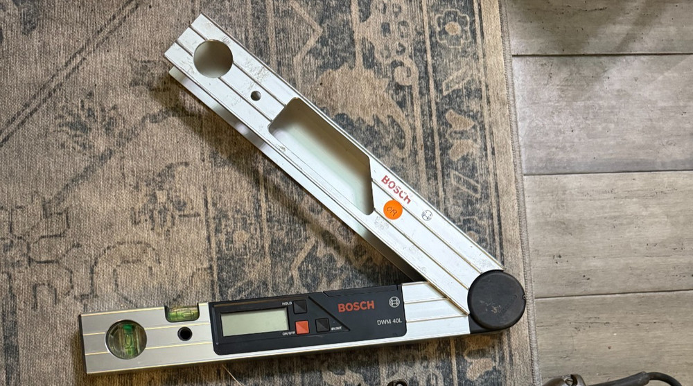 Bosh Digital Protractor/Angle Finder DWM40L