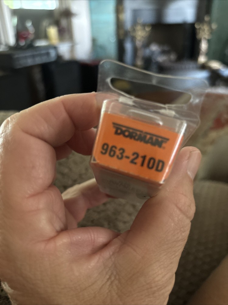 Dorman 963-210D GM Bumper Retainer
