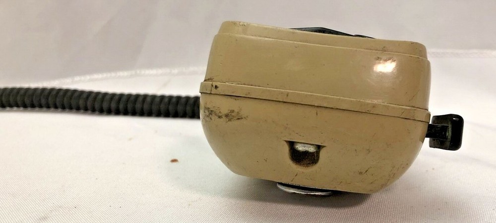 Motorola MODEL HMN1016A Communications microphone
