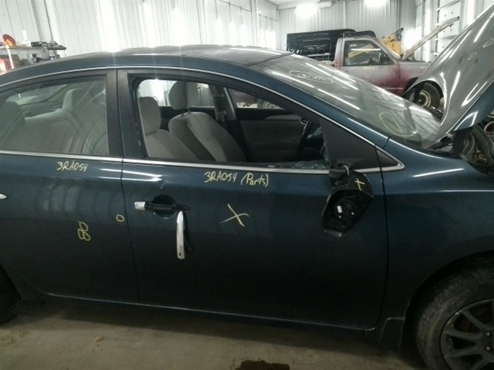 Driver Left Front Spindle/Knuckle Fits 11-25 LEAF 104795915