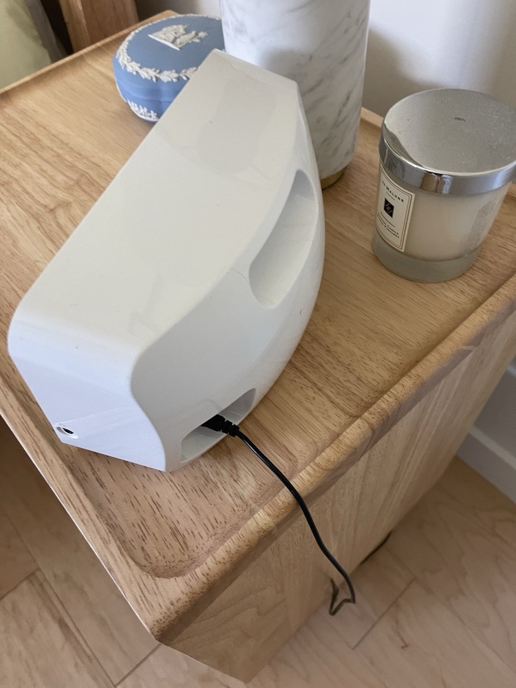 logitech squeezebox internet radio White