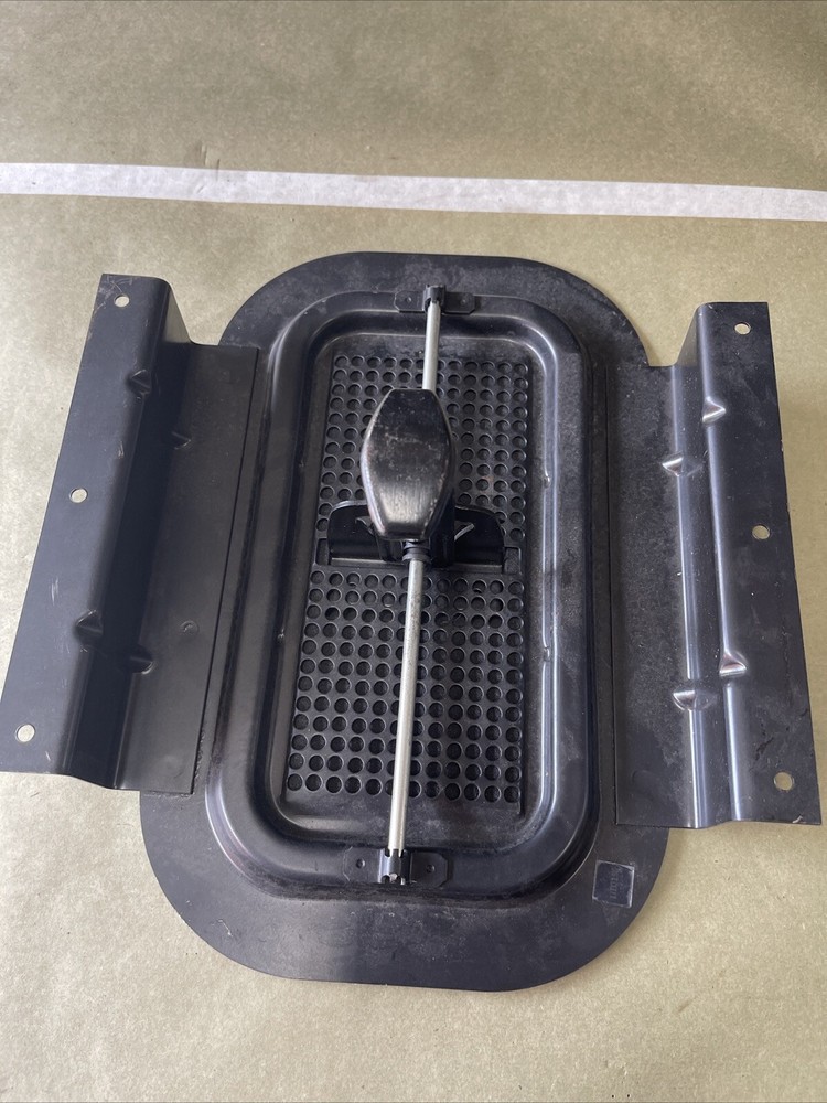 A1851506000 Freight liner Vent