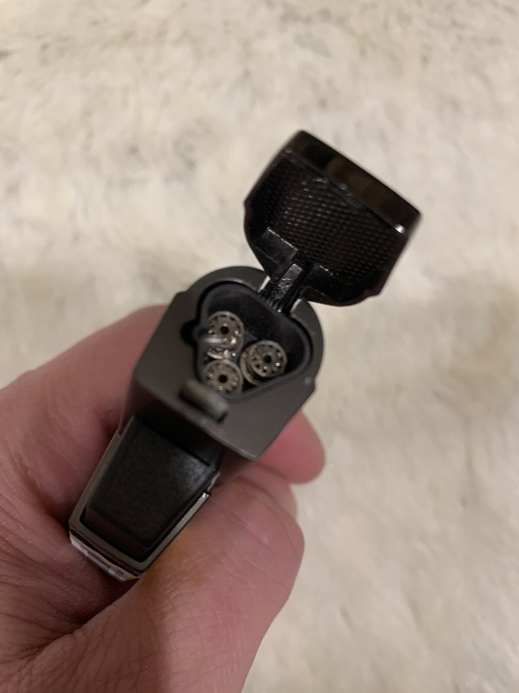 Vertigo Hornet Cigar Lighter - Black