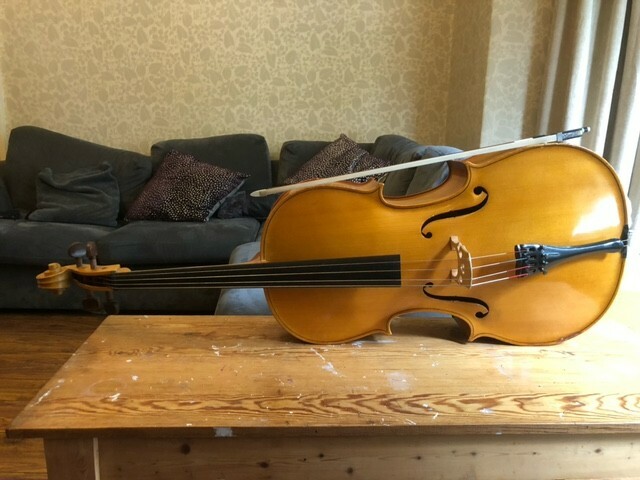 3/4 student cello used good condition bow strings case included