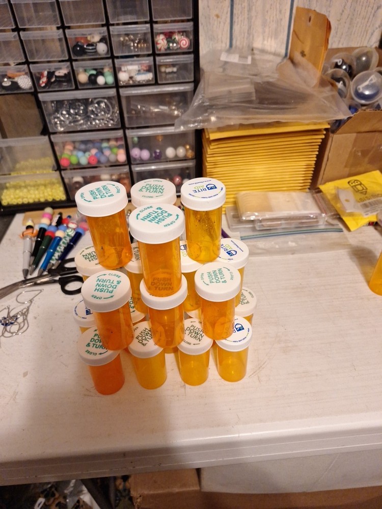 15 Empty Pill Bottles With Child Proof Lids
