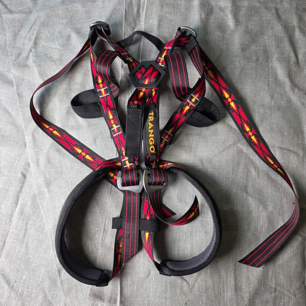 Trango Harness Junior Type B Size 18-23" 40kg Max Black/Red
