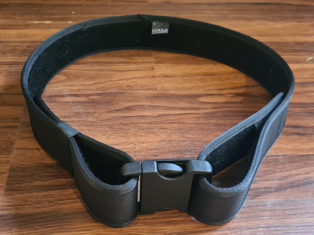 Gould & Goodrich Nylon Dusty Belt Size Medium