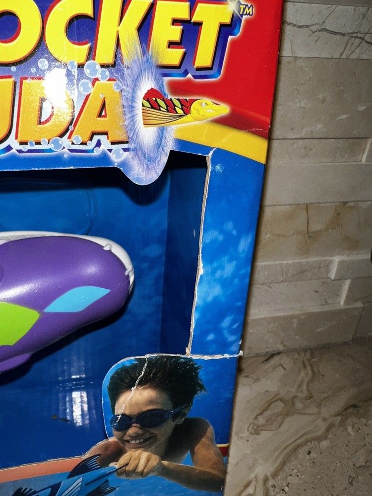 SWIM WAYS BARRACUDA WATER ROCKET NEW