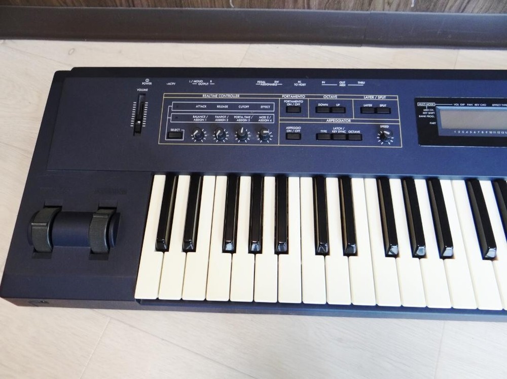 Korg N5 Synthesizer Expanded 61 KEY Performance Synth Black keyboard Music