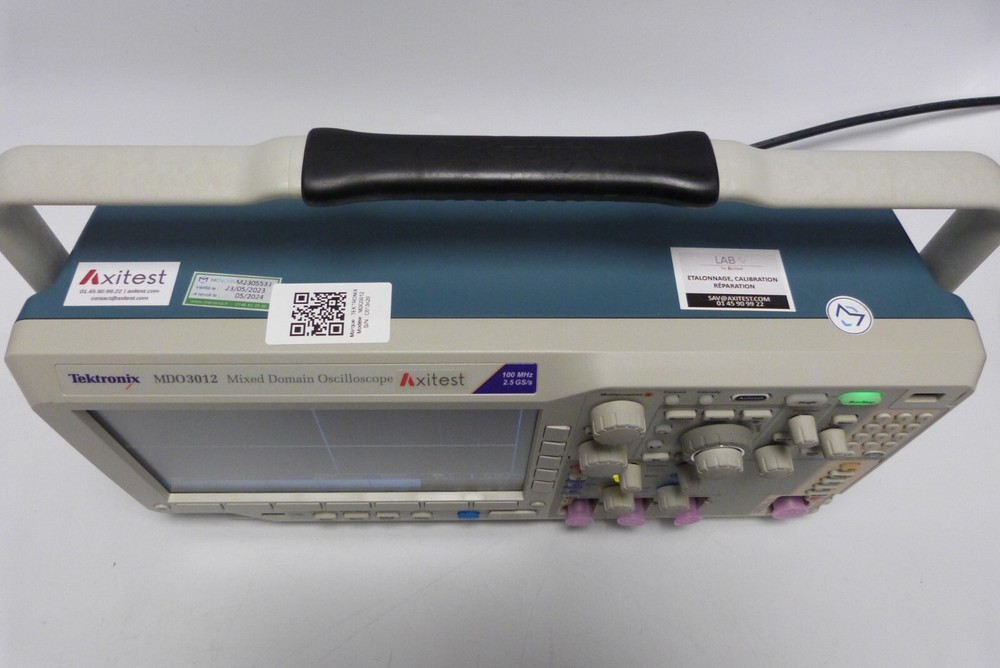 TEKTRONIX - MDO3012