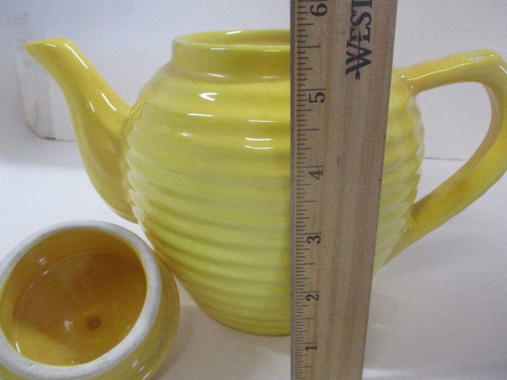 Bauer 2000 Ringware Pottery Teapot~ Yellow
