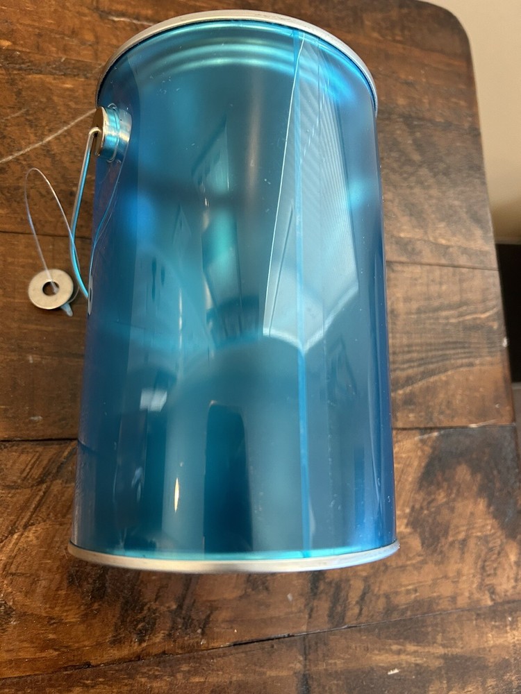 7 Bella Bug Small Paint Cans