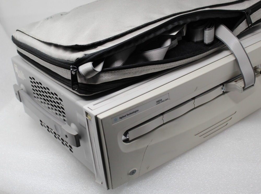 Logic Analyzer, Agilent 1693A With bag