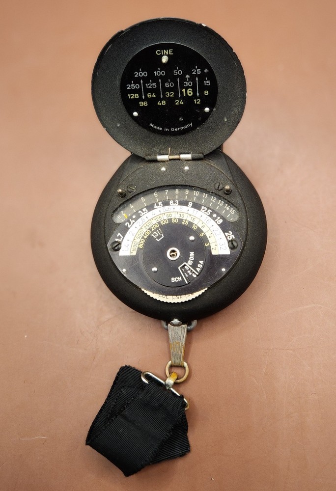 Vintage Bertram Chronos CINE Exposure Meter - Box, Instructions, Strap -...