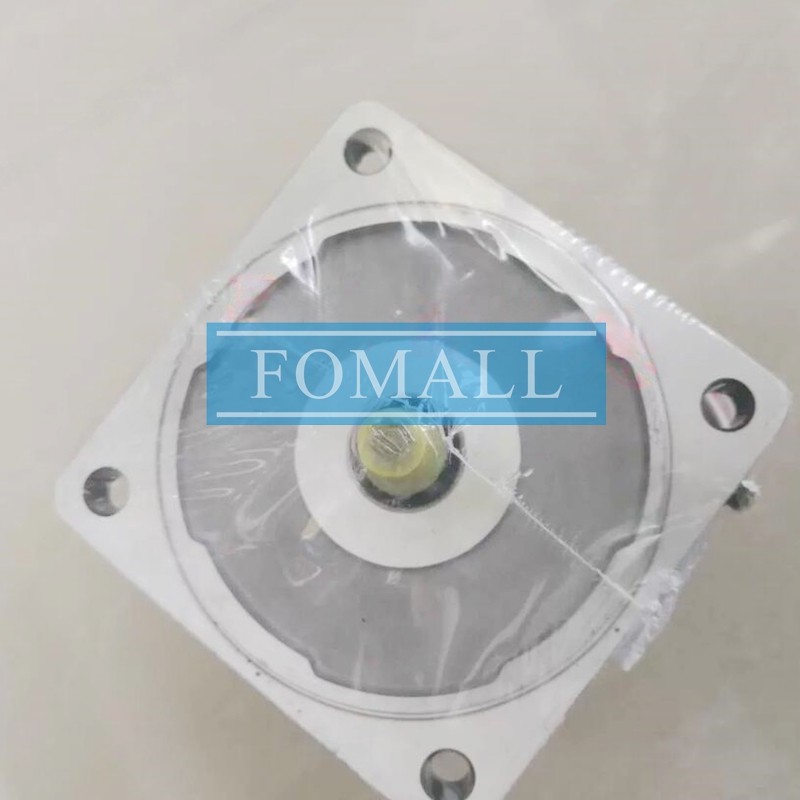 1Pcs New Three phase asynchronous motor CM09RG60TJF 60W