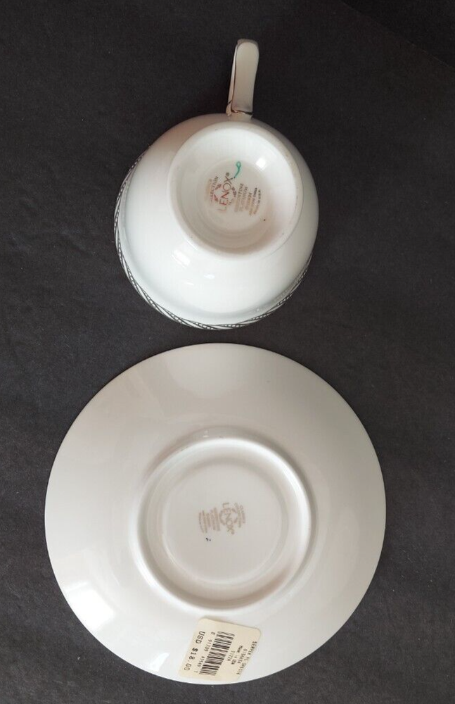 One Lenox Serpentine Platinum Bone China 5 Piece Place setting (8 available)