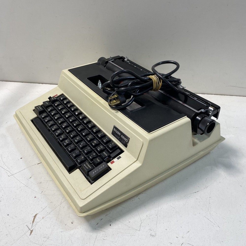 Silver Seiko American 8610 Beige Typewriter
