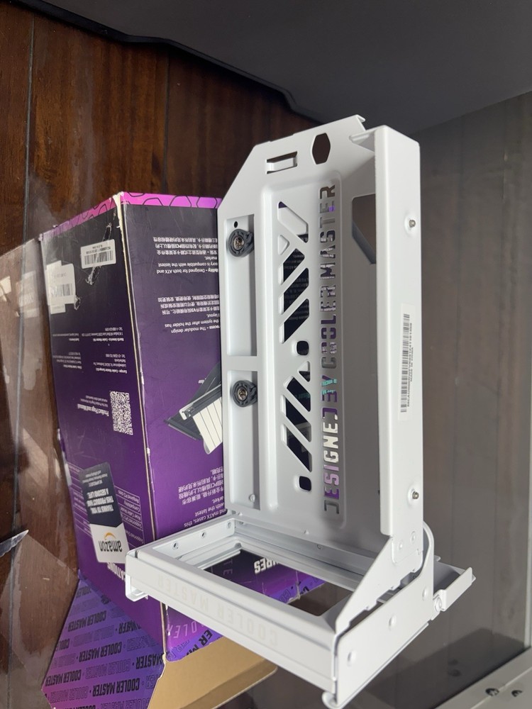Cooler Master V3 Vertical GPU Holder Kit with PCIe 4.0 Riser Cable (White)