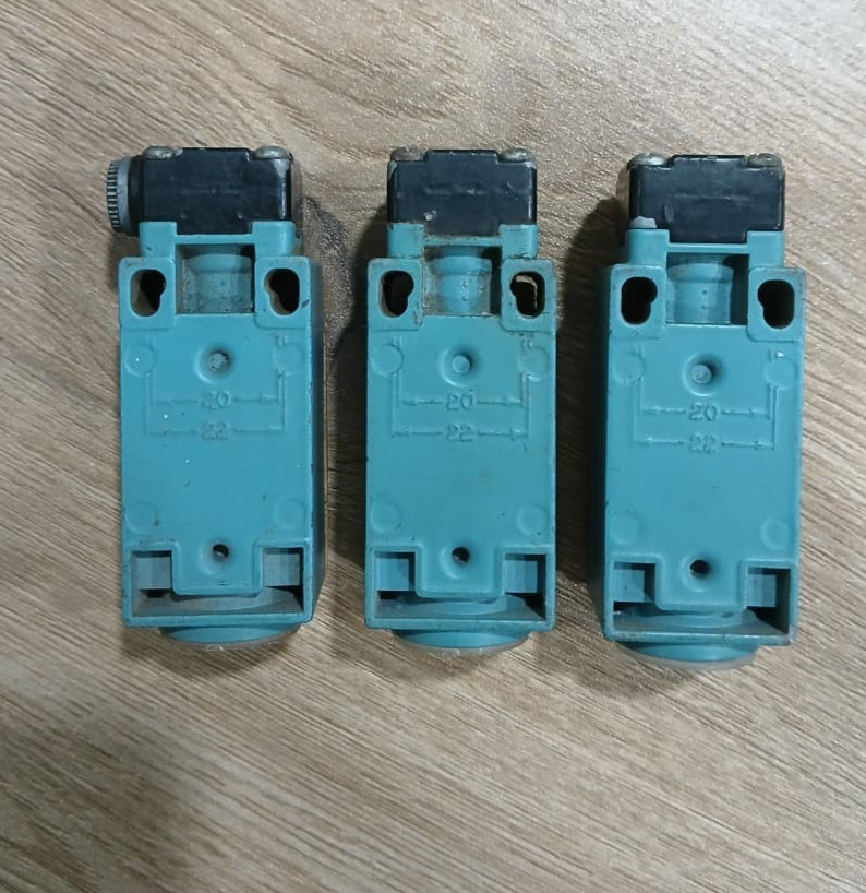 Honeywell Micro Limit Switch GLCB06A2B ( Set of 3)