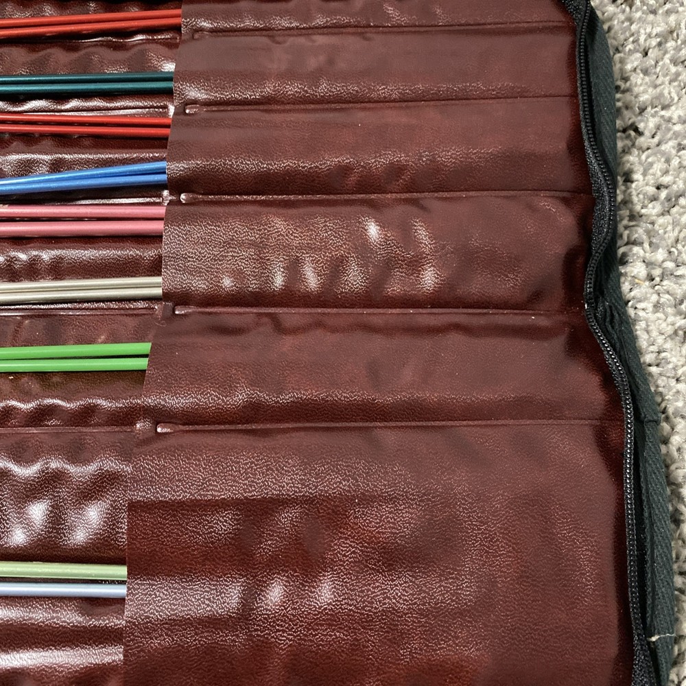 Vintage Zippered Carry Case With 42 Knitting Needles
