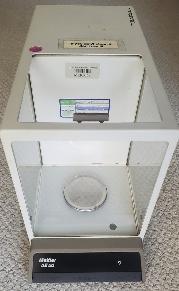 Mettler Analytical Lab Scale AE50. Range: 0-5 g, 0.1 mg.