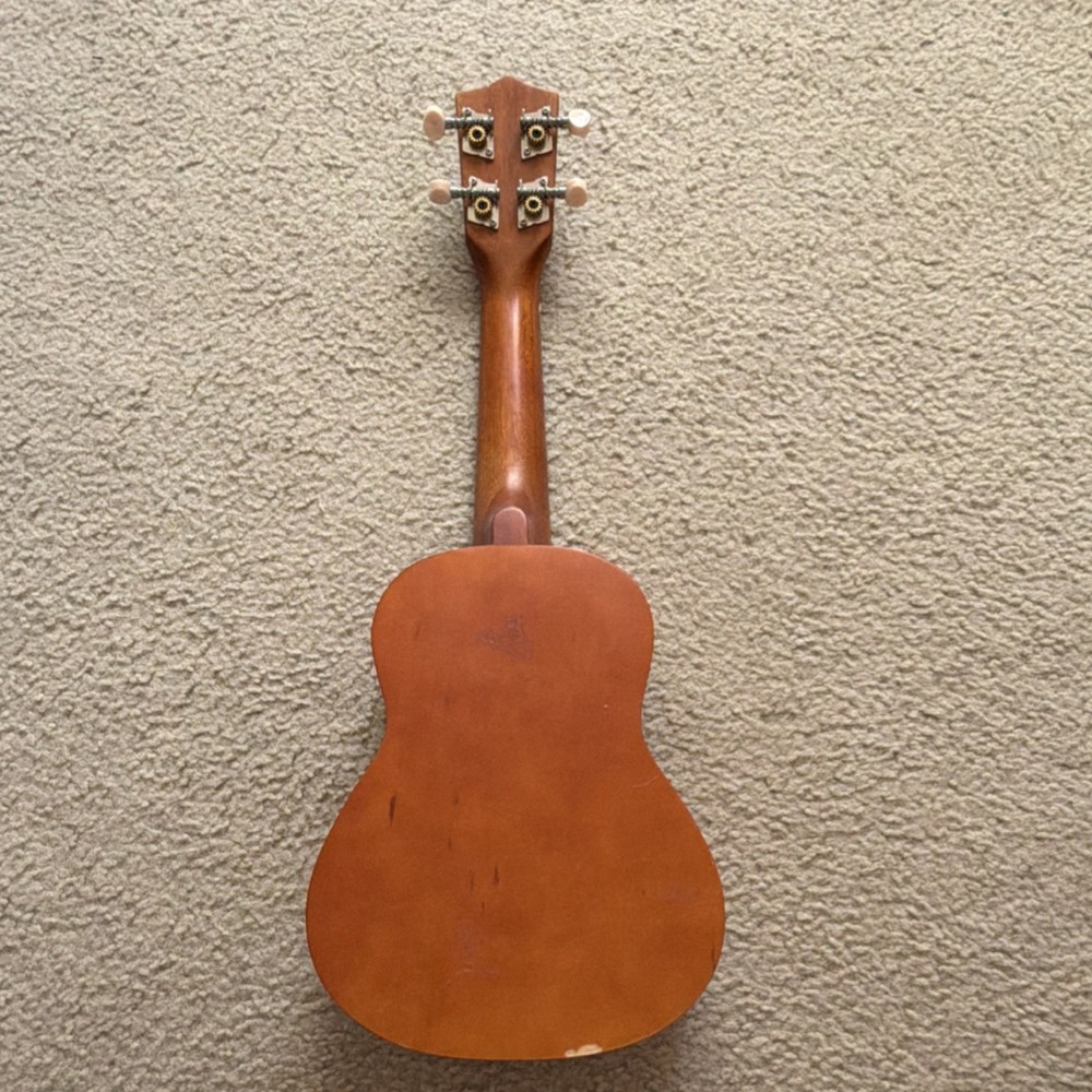 Everjoys Ukulele Natural Finish 4 Strings Brown with Bag