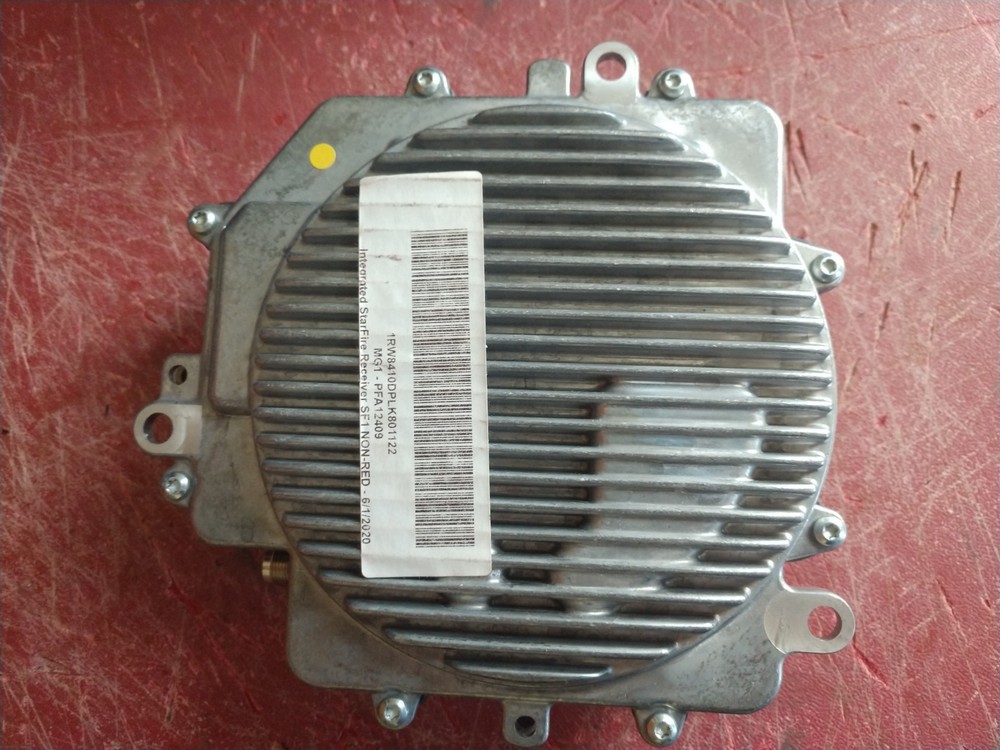 John Deere SF6000 RTK Starfire GPS Integrated Receiver