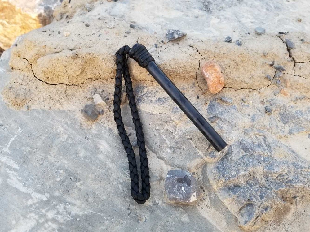 BigDaddy Fire Starter With Paracord Lanyard – Multiple Colors Available