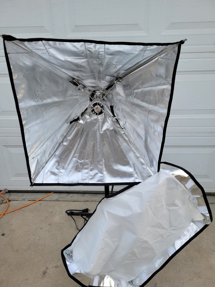 Lowel Rifa Lite W/ Tripod LC 44 Constant Diffused Softbox Studio Light Used