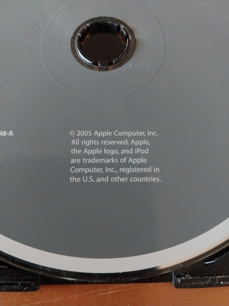 "Vintage" Apple iPod Software Disc, 2005 2Z691-5248-A
