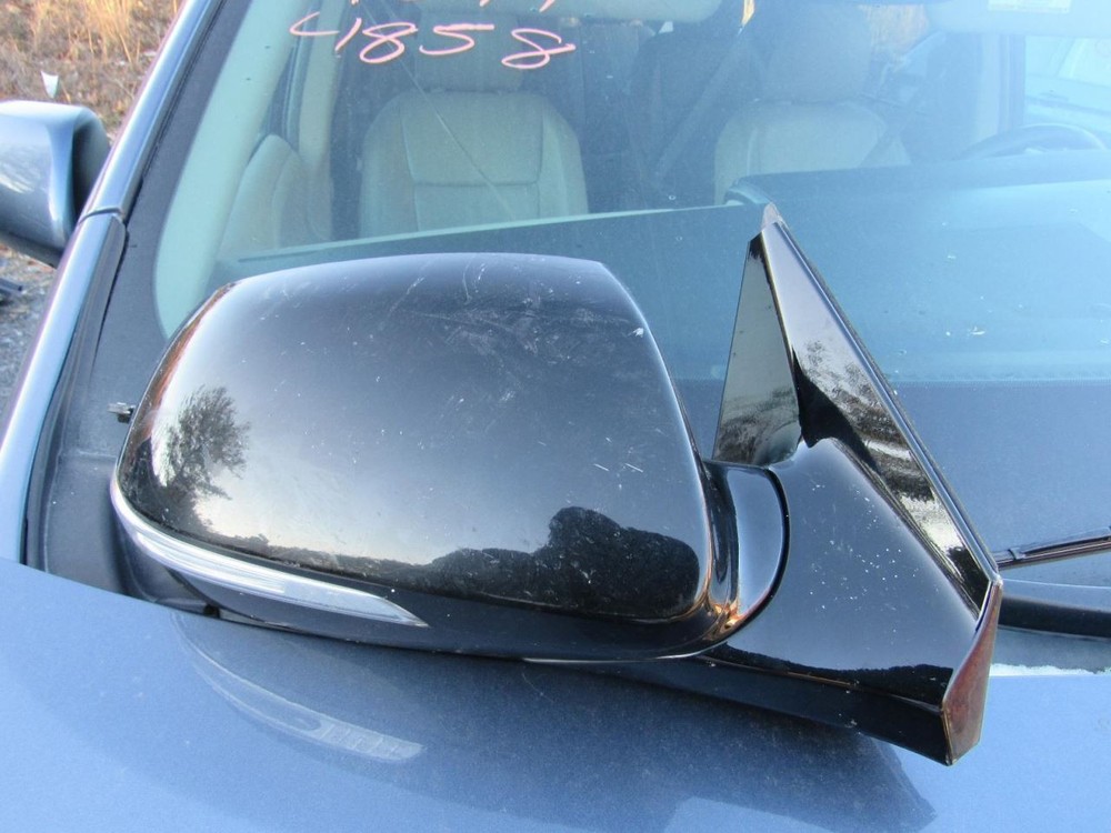 SANTA FE 2017 Glove Box 1102421