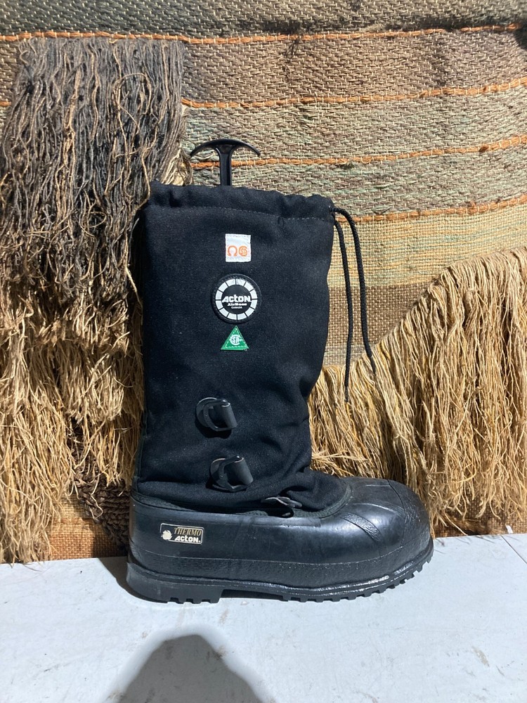 Men's BOOTS ACTON THERMO Size 10