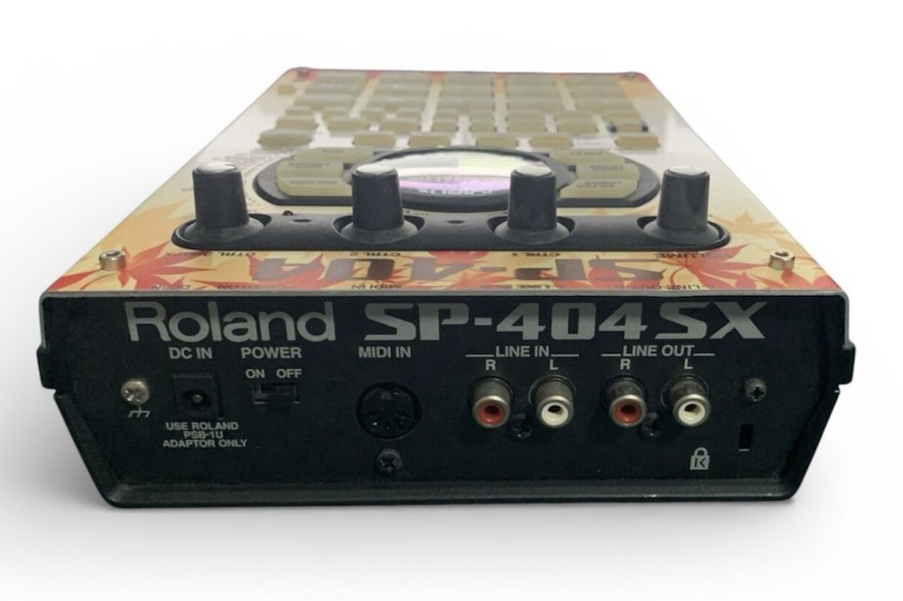 Roland SP-404SX Compact Linear Wave Sampler