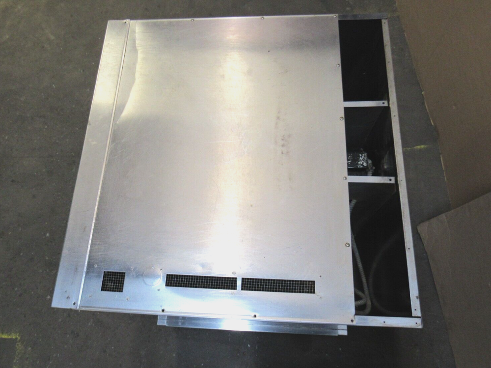 MARKET FORGE ELECTRIC CONVECTION OVEN 460V 3 PH *MISSING RACK BRACKET*