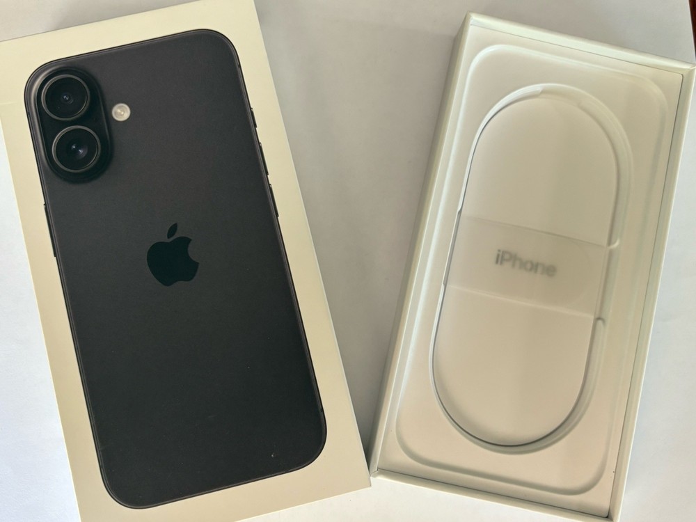 iPhone 16 Black 128gb Box Only
