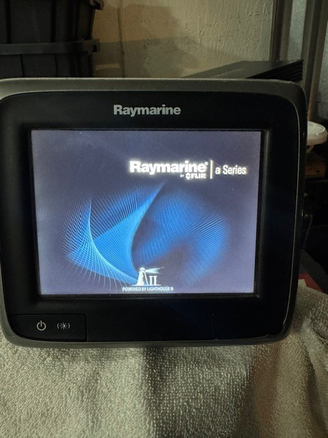 USED Raymarine E70163 Marine GPS Chartplotter Boat