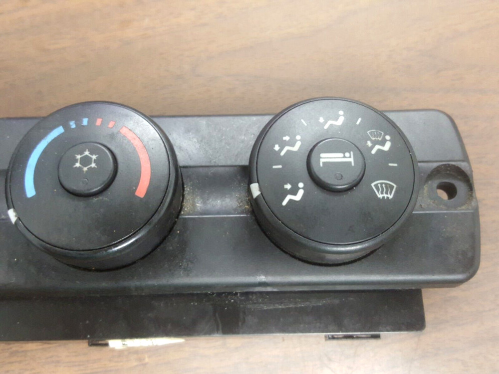 FREIGHTLINER CASCADIA TEMPERATURE CONTROL SWITCH A22- 60645 -501